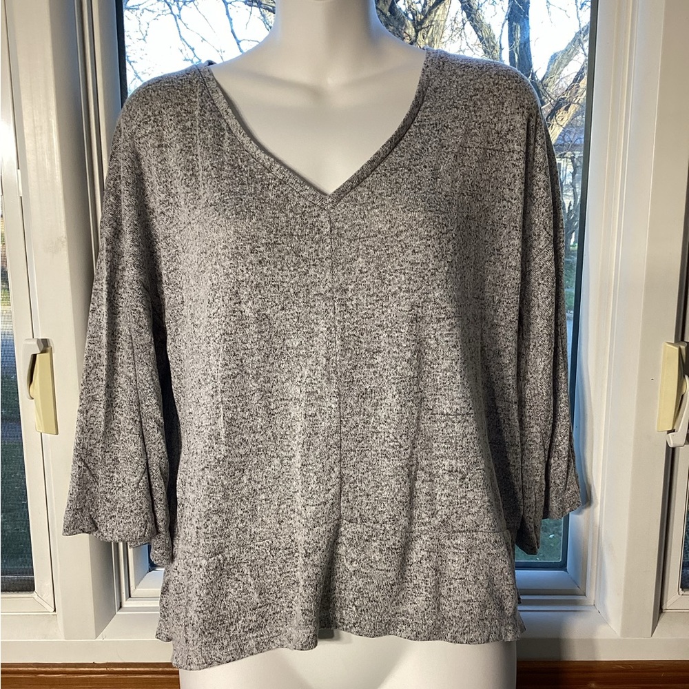 Gillian & O’Malley Grey Bell Sleeved Sleep Shirt Size Medium